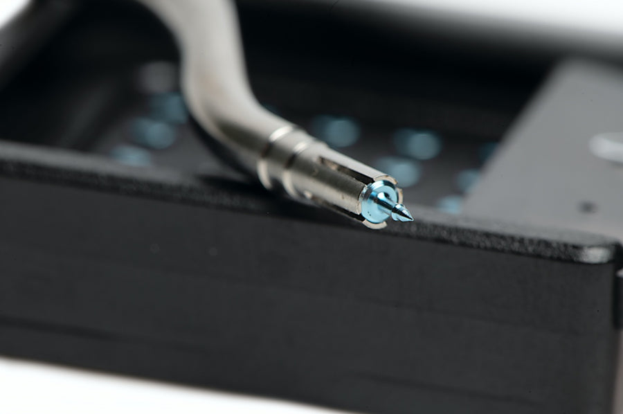Instrument ANGULAT pentru aplicarea pinilor din titan – Tac Driver - imaginea 3